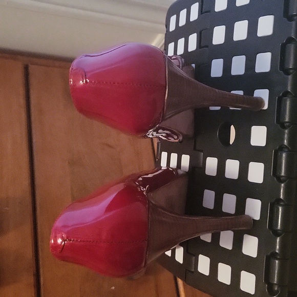 Red, Aldos, peep toe pumps - Picture 3 of 6
